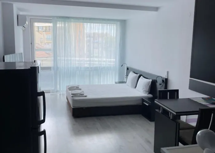 Апартамент Day Dream Бургас